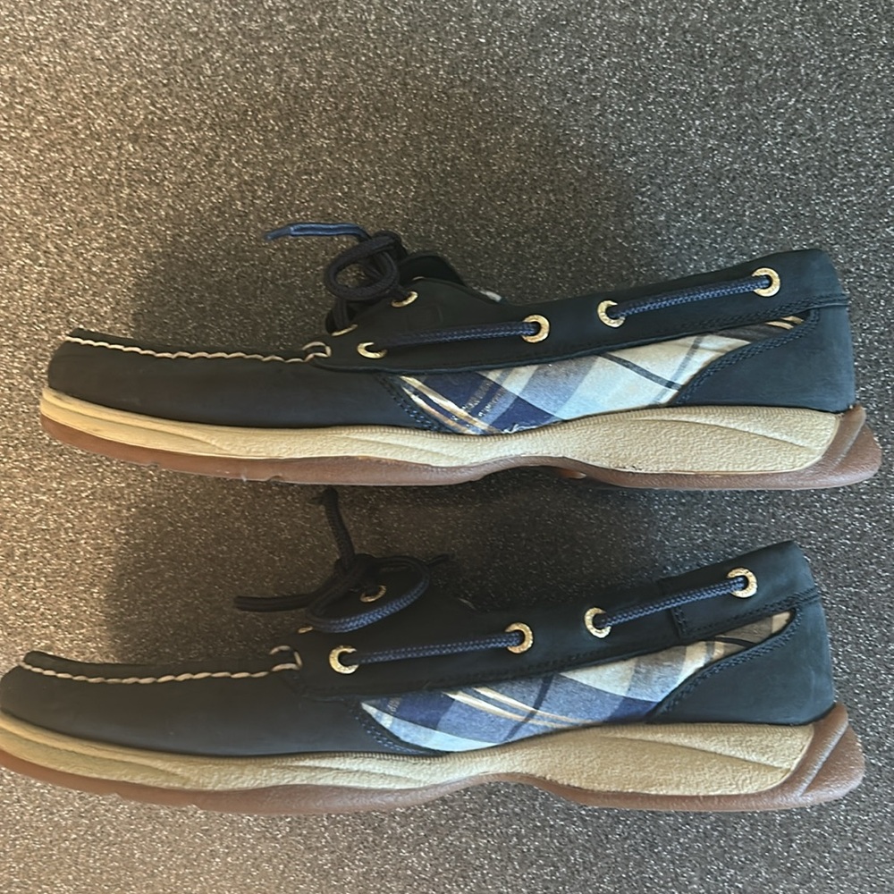 Sperry Top Siders. Navy with plaid accents. Size 9. - Picture 4 of 7